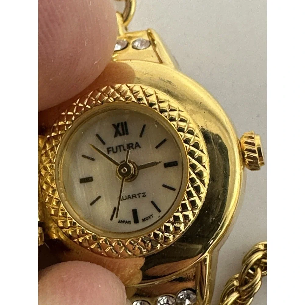 Futura Pendant Ladies Watch New Battery Faux Pearl Tassel‎ 21MM 30